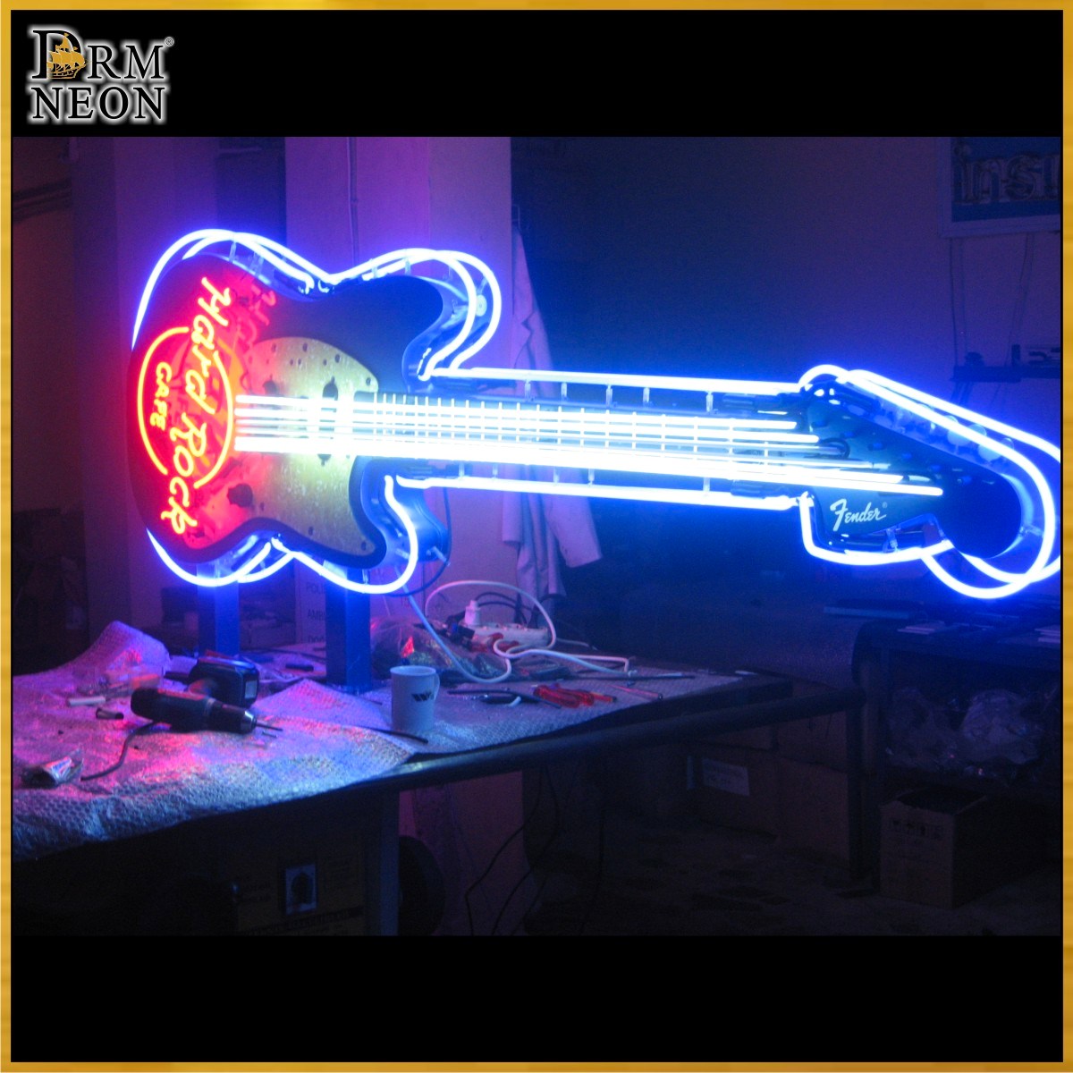 Neon Montaj